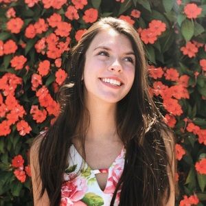 Meet your Posher, Stephanie